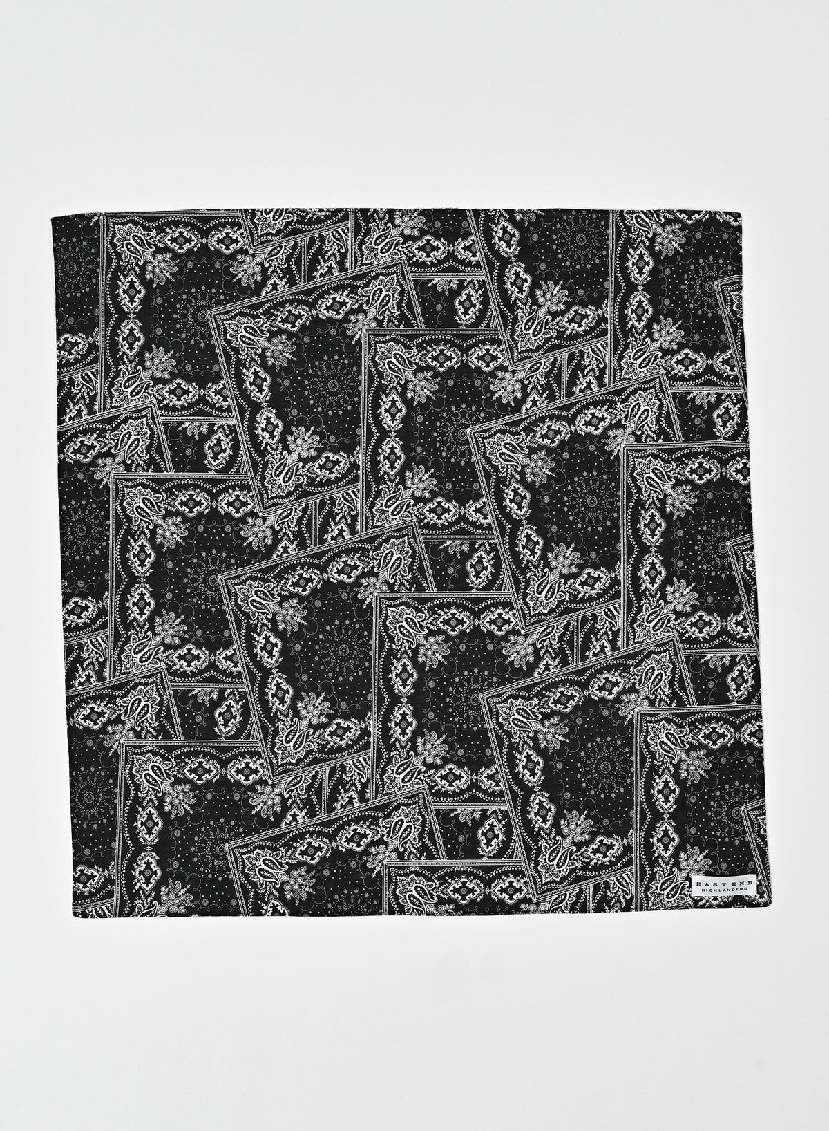 Scarf / Black  Paisley
